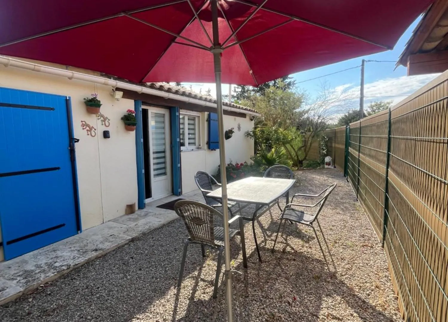 La Maison Aux Volets Bleus Draguignan 0*,  France
